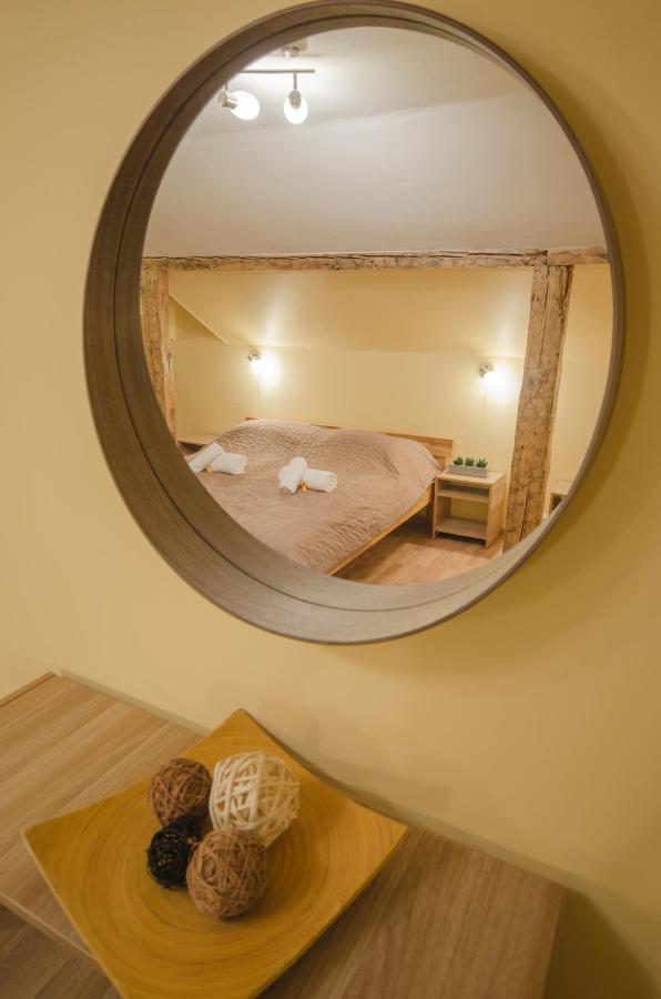 Veldzes Nams Hotel Ventspils Exterior photo